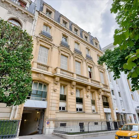 2 Bedroom Montaigne Tour Eiffel Appartamento